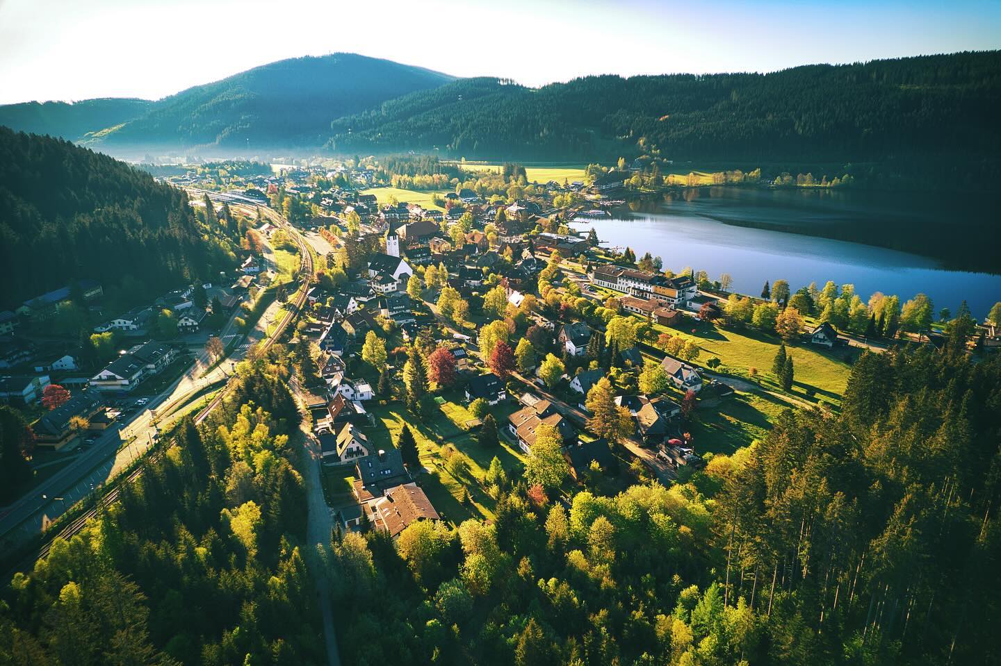 TITISEE bildet wie vor zwei Jahren den Startpunkt für die diesjährige 7 Wäldertour -…